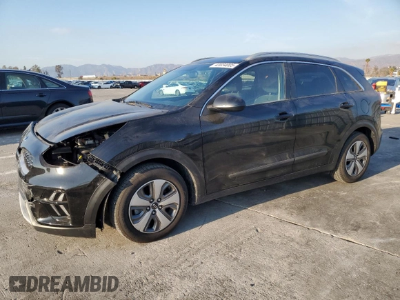 2021 Kia Niro LX with VIN KNDCB3LC5M5471746, listed as a Copart auction lot 43034005 with 43,884 mi miles and Salvage Title. Bid and sale history available at carsss.com. Image 1.