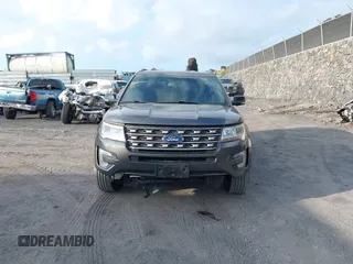 2017 Ford Explorer XLT with VIN 1FM5K8D86HGD43053, listed as a IAAI auction lot 41637631 with 72,449 mi miles and . Bid and sale history available at carsss.com. Image 6.