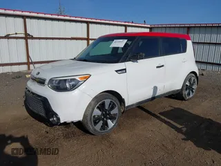 2016 Kia Soul + z VIN KNDJP3A55G7252937, wystawiony jako IAAI lot #42130432 z przebiegiem 70 421 mil mil oraz . Historia ofert i sprzedaży dostępna na DreamBid. Obrazek 17.