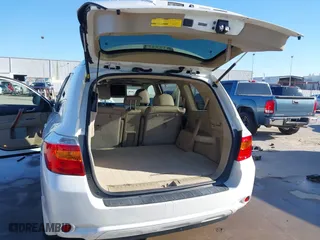 2009 Toyota Highlander Limited with VIN JTEDS42A392089990, listed as a IAAI auction lot 41797493 with 186,739 mi miles. Bid and sale history available at carsss.com. Image 17.