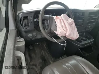 2017 Chevrolet Express Cargo z VIN 1GCWGAFF3H1147488, wystawiony jako Copart lot #51792665 z przebiegiem Nie podano mil oraz Szkody całkowita. Historia ofert i sprzedaży dostępna na DreamBid. Obrazek 8.