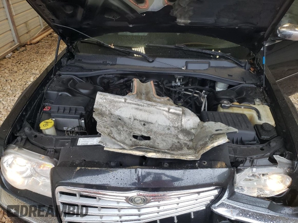 2006 Chrysler 300 C with VIN 2C3KA63H66H400714, listed as a Copart auction lot 71831914 with 288,577 mi miles and Salvage Title. Bid and sale history available at carsss.com. Image 11.