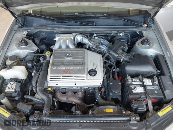 2001 Lexus ES 300 with VIN JT8BF28G710305676, listed as a IAAI auction lot 42142188 with 210,453 mi miles. Bid and sale history available at carsss.com. Image 10.