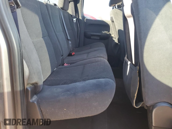 2008 GMC Sierra 1500 Work Truck z VIN 2GTEC19C081260592, wystawiony jako Copart lot #88250165 z przebiegiem 298 483 mil mil oraz Szkoda całkowita • Salvage title. Historia ofert i sprzedaży dostępna na DreamBid. Obrazek 11.