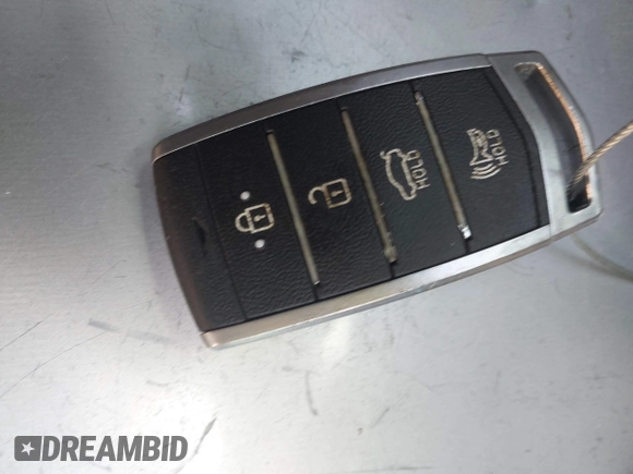2019 Genesis G70 Advanced with VIN KMTG34LE0KU034232, listed as a IAAI auction lot 42113393 with 47,360 mi miles and . Bid and sale history available at DreamBid. Image 11.