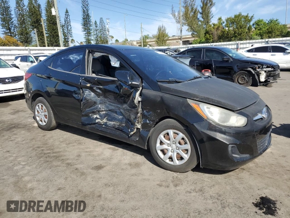 2012 Hyundai Accent GLS z VIN KMHCT4AEXCU052251, wystawiony jako Copart lot #47814005 z przebiegiem 96 057 mil mil oraz Szkody całkowita. Historia ofert i sprzedaży dostępna na DreamBid. Obrazek 4.