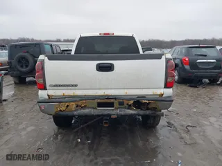 2006 Chevrolet Silverado 1500 LT2 with VIN 2GCEK19B161147287, listed as a IAAI auction lot 41508773 with 202,155 mi miles. Bid and sale history available at carsss.com. Image 16.
