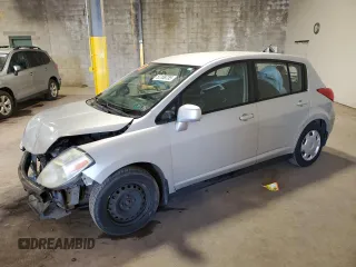 2009 Nissan Versa SL z VIN 3N1BC13E99L372095, wystawiony jako Copart lot #53188755 z przebiegiem 227 475 mil mil oraz Szkoda całkowita • Salvage title. Historia ofert i sprzedaży dostępna na DreamBid. Obrazek 1.