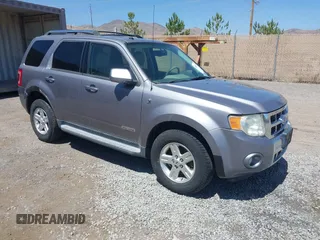 2008 Ford Escape Hybrid z VIN 1FMCU59H28KB77877, wystawiony jako IAAI lot #42538747 z przebiegiem 305 353 mil mil oraz . Historia ofert i sprzedaży dostępna na DreamBid. Obrazek 1.