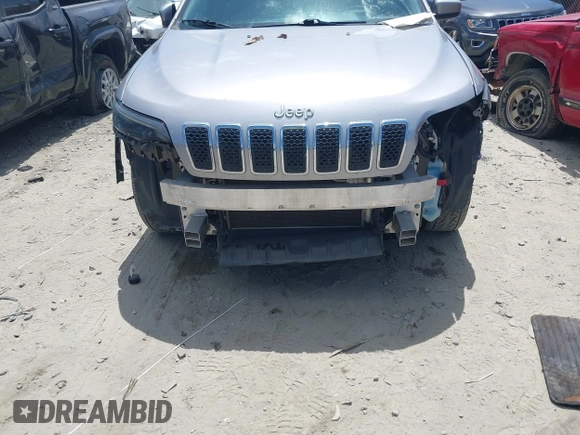 2020 Jeep Cherokee Latitude z VIN 1C4PJLCB6LD582449, wystawiony jako IAAI lot #42149389 z przebiegiem 121 499 mil mil oraz . Historia ofert i sprzedaży dostępna na DreamBid. Obrazek 6.