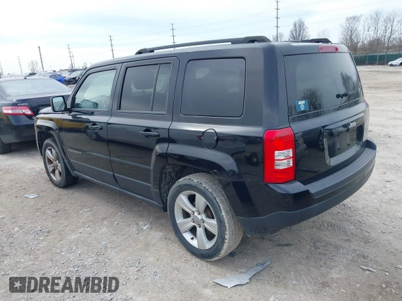 2013 Jeep Patriot Latitude with VIN 1C4NJPFB2DD233848, listed as a IAAI auction lot 41711832 with Not Provided miles. Bid and sale history available at carsss.com. Image 3.