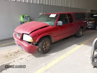 2001 GMC Sonoma SLS 1SG z VIN 1GTCS19W818224334, wystawiony jako IAAI lot #42119324 z przebiegiem 209 663 mil mil oraz . Historia ofert i sprzedaży dostępna na DreamBid. Obrazek 16.