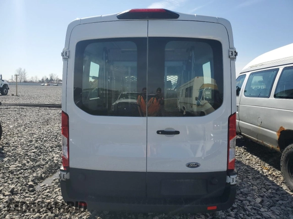 2019 Ford Transit XL z VIN 1FDZX2CM0KKB27959, wystawiony jako Copart lot #45286305 z przebiegiem 137 367 mil mil oraz Szkoda całkowita • Salvage title. Historia ofert i sprzedaży dostępna na DreamBid. Obrazek 6.