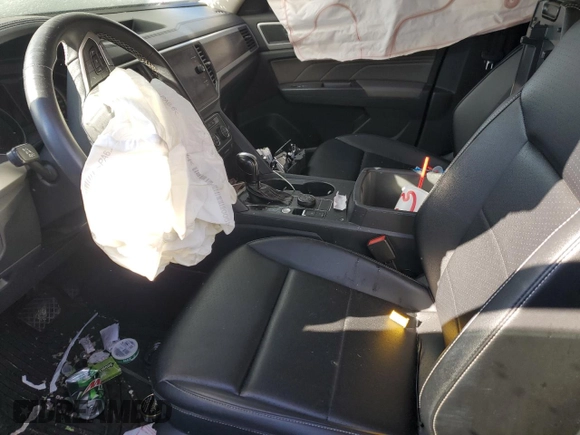 2021 Volkswagen Atlas SE z VIN 1V2LP2CA0MC586839, wystawiony jako Copart lot #88215305 z przebiegiem Nie podano mil oraz Szkody całkowita. Historia ofert i sprzedaży dostępna na DreamBid. Obrazek 7.