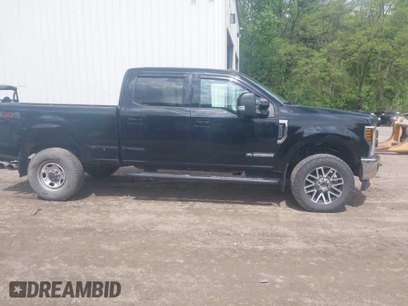 2018 Ford F-350 Platinum z VIN 1FT7W3BT0JEB33268, wystawiony jako IAAI lot #41994493 z przebiegiem 102 189 mil mil oraz . Historia ofert i sprzedaży dostępna na DreamBid. Obrazek 14.