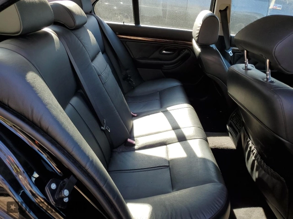 2003 BMW 5 Series 525iA with VIN WBADT43463GY98868, listed as a Copart auction lot 82970363 with 284,039 mi miles and Clean Title. Bid and sale history available at carsss.com. Image 10.