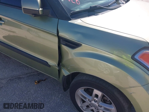 2011 Kia Soul + with VIN KNDJT2A21B7256665, listed as a IAAI auction lot 41741905 with 56,312 mi miles. Bid and sale history available at carsss.com. Image 15.