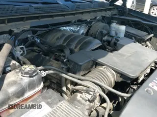 2018 Chevrolet Silverado 1500 LT z VIN 1GCUKREC4JF248673, wystawiony jako IAAI lot #42634215 z przebiegiem 117 669 mil mil oraz . Historia ofert i sprzedaży dostępna na DreamBid. Obrazek 20.