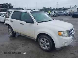 2012 Ford Escape XLT z VIN 1FMCU0D76CKA26924, wystawiony jako IAAI lot #42356364 z przebiegiem 208 326 mil mil oraz . Historia ofert i sprzedaży dostępna na DreamBid. Obrazek 1.