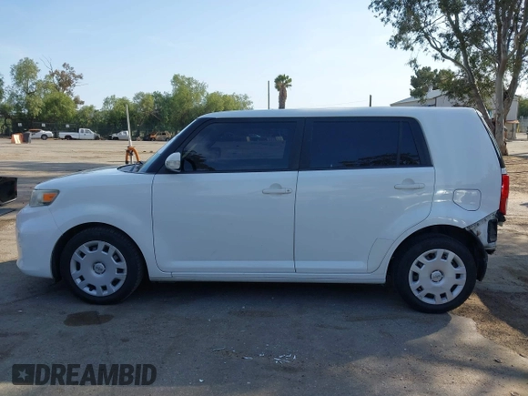 2015 Scion xB with VIN JTLZE4FE3FJ080193, listed as a IAAI auction lot 41976842 with 164,988 mi miles. Bid and sale history available at carsss.com. Image 15.