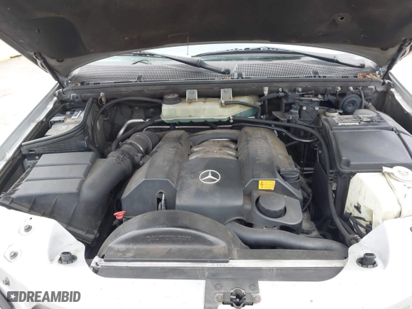 2001 Mercedes-Benz M-Class with VIN 4JGAB54E71A231597, listed as a IAAI auction lot 42058829 with 233,005 mi miles. Bid and sale history available at carsss.com. Image 10.