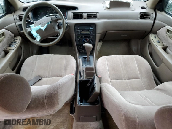 1998 Toyota Camry LE z VIN 4T1BG22K9WU300292, wystawiony jako Copart lot #52169985 z przebiegiem 247 137 mil mil oraz Szkoda całkowita • Salvage title. Historia ofert i sprzedaży dostępna na DreamBid. Obrazek 8.