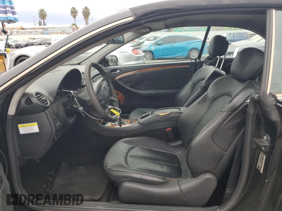 2008 Mercedes-Benz CLK 350 with VIN WDBTK56F28F250346, listed as a Copart auction lot 82059404 with 124,621 mi miles and Clean title. Bid and sale history available at DreamBid. Image 7.