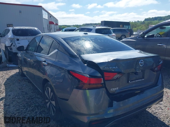 2019 Nissan Altima SL with VIN 1N4BL4EV7KC200795, listed as a IAAI auction lot 42064325 with 233,884 mi miles and . Bid and sale history available at DreamBid. Image 3.
