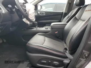 2020 Nissan Pathfinder SL z VIN 5N1DR2CM1LC590967, wystawiony jako Copart lot #49619805 z przebiegiem 43 165 mil mil oraz Szkoda całkowita • Salvage title. Historia ofert i sprzedaży dostępna na DreamBid. Obrazek 7.