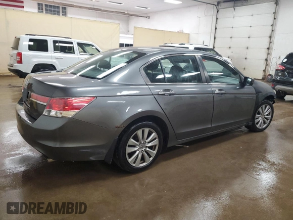 2011 Honda Accord EX z VIN 1HGCP2F76BA068620, wystawiony jako Copart lot #59482315 z przebiegiem 241 576 mil mil oraz Czysty tytuł • Clean title. Historia ofert i sprzedaży dostępna na DreamBid. Obrazek 3.