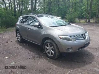 2010 Nissan Murano SL z VIN JN8AZ1MW0AW133262, wystawiony jako IAAI lot #42225231 z przebiegiem 228 583 mil mil oraz . Historia ofert i sprzedaży dostępna na DreamBid. Obrazek 1.