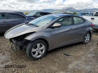 2012 Hyundai Elantra Limited z VIN 5NPDH4AE8CH132183, wystawiony jako Copart lot #55786435 z przebiegiem 133 482 mil mil oraz Szkoda całkowita • Salvage title. Historia ofert i sprzedaży dostępna na DreamBid. Obrazek 1.