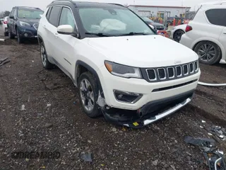 2018 Jeep Compass Limited with VIN 3C4NJDCB6JT113303, listed as a IAAI auction lot 41127866 with 99,345 mi miles. Bid and sale history available at carsss.com. Image 1.