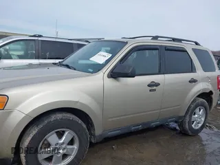 2010 Ford Escape XLT с VIN 1FMCU0D75AKC30529, выставлен на аукционе IAAI как лот 41618067 с пробегом 153 637 миль миль и . История ставок и продаж доступна на DreamBid. Изображение 14.