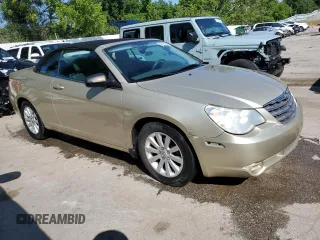 2010 Chrysler Sebring Touring z VIN 1C3BC5ED8AN166543, wystawiony jako Copart lot #56316984 z przebiegiem 78 655 mil mil oraz Szkody całkowita. Historia ofert i sprzedaży dostępna na DreamBid. Obrazek 4.