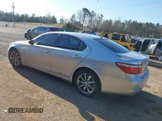 2008 Lexus LS 460 with VIN JTHBL46F985055711, listed as a IAAI auction lot 41771863 with 163,741 mi miles and . Bid and sale history available at DreamBid. Image 3.