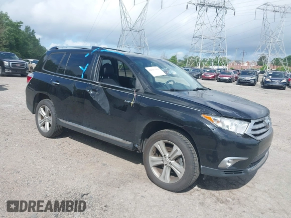 2013 Toyota Highlander Limited z VIN 5TDDK3EH4DS195650, wystawiony jako IAAI lot #42667439 z przebiegiem 136 105 mil mil oraz . Historia ofert i sprzedaży dostępna na DreamBid. Obrazek 1.