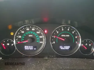 2008 Jeep Commander Sport z VIN 1J8HG48K08C135414, wystawiony jako Copart lot #52410675 z przebiegiem 200 480 mil mil oraz Szkoda całkowita • Salvage title. Historia ofert i sprzedaży dostępna na DreamBid. Obrazek 9.