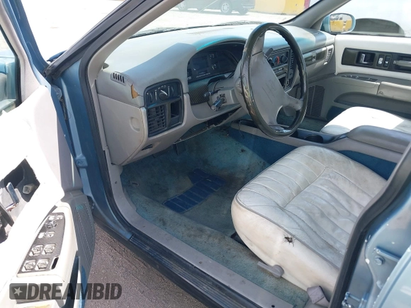 1995 Chevrolet Caprice with VIN 1G1BL52P9SR183249, listed as a IAAI auction lot 42125884 with Not Provided miles and . Bid and sale history available at DreamBid. Image 5.