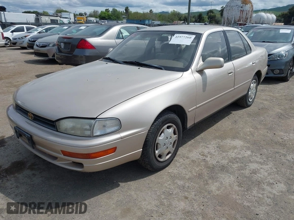 1993 Toyota Camry LE with VIN JT2SK12E6P0122365, listed as a IAAI auction lot 41977260 with 162,971 mi miles. Bid and sale history available at carsss.com. Image 2.
