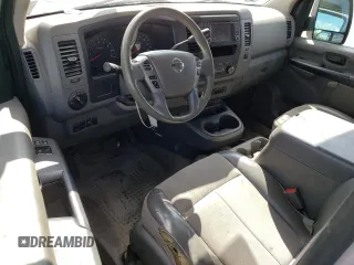 2018 Nissan NV Cargo S z VIN 1N6BF0LY1JN818492, wystawiony jako Copart lot #68291573 z przebiegiem 67 459 mil mil oraz Szkoda całkowita • Salvage title. Historia ofert i sprzedaży dostępna na DreamBid. Obrazek 8.