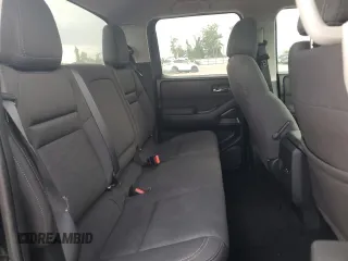 2024 Nissan Frontier Pro-X z VIN 1N6ED1EJ6RN610001, wystawiony jako Copart lot #64412865 z przebiegiem 6 138 mil mil oraz Czysty tytuł • Clean title. Historia ofert i sprzedaży dostępna na DreamBid. Obrazek 10.
