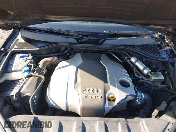2015 Audi Q7 3.0L TDI Prestige with VIN WA1WMAFE2FD022262, listed as a IAAI auction lot 41969144 with 271,507 mi miles. Bid and sale history available at carsss.com. Image 10.