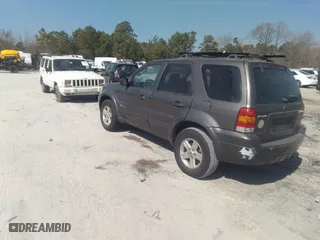 2006 Ford Escape Hybrid with VIN 1FMCU95H26KD48928, listed as a IAAI auction lot 41665769 with 173,313 mi miles. Bid and sale history available at carsss.com. Image 3.