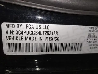 2020 Dodge Journey Crossroad with VIN 3C4PDCGB4LT263188, listed as a IAAI auction lot 41712652 with 92,639 mi miles and . Bid and sale history available at carsss.com. Image 9.