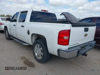 2009 Chevrolet Silverado 1500 LT with VIN 3GCEC23J49G131129, listed as a IAAI auction lot 41778537 with 209,262 mi miles. Bid and sale history available at carsss.com. Image 3.