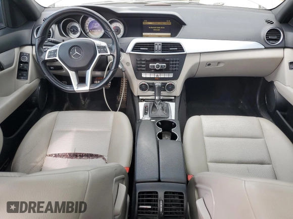 2012 Mercedes-Benz C 300 Sport z VIN WDDGF8BB9CA632381, wystawiony jako Copart lot #63055425 z przebiegiem 194 054 mil mil oraz Czysty tytuł • Clean title. Historia ofert i sprzedaży dostępna na DreamBid. Obrazek 8.