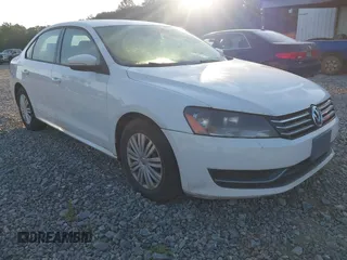 2014 Volkswagen Passat Wolfsburg Edition z VIN 1VWAS7A3XEC025832, wystawiony jako IAAI lot #42739086 z przebiegiem 173 075 mil mil oraz . Historia ofert i sprzedaży dostępna na DreamBid. Obrazek 1.