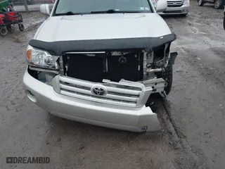 2006 Toyota Highlander w/3rd Row with VIN JTEEP21A160154175, listed as a IAAI auction lot 41505333 with 164,564 mi miles. Bid and sale history available at carsss.com. Image 6.