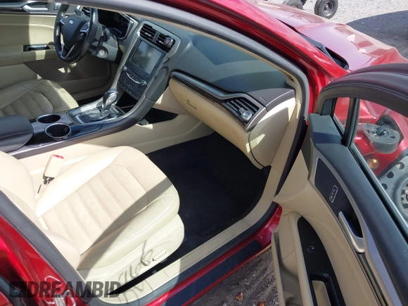 2013 Ford Fusion SE with VIN 3FA6P0HR8DR265088, listed as a IAAI auction lot 42043865 with 142,814 mi miles. Bid and sale history available at carsss.com. Image 5.
